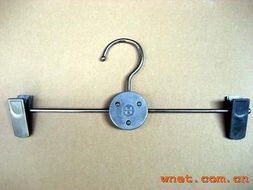 广州市华达塑料衣架厂产品展示 创新宠物衣架，呵护爱宠时尚生活