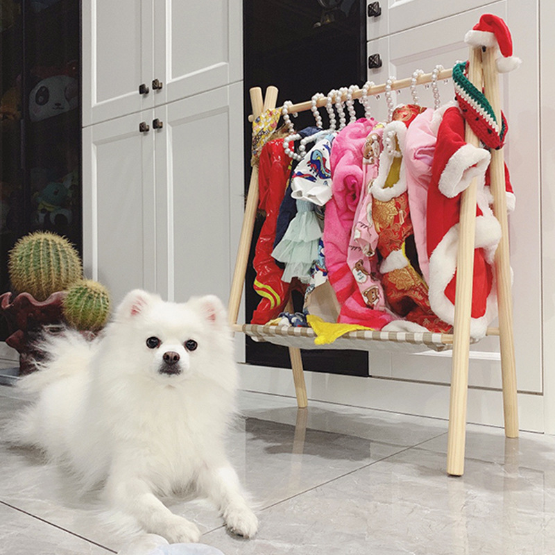 宠物专属衣柜 实木落地展示架，打造萌宠时尚收纳空间
